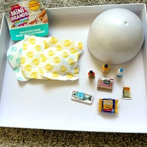 Zuru Mini Brands Fill the fridge